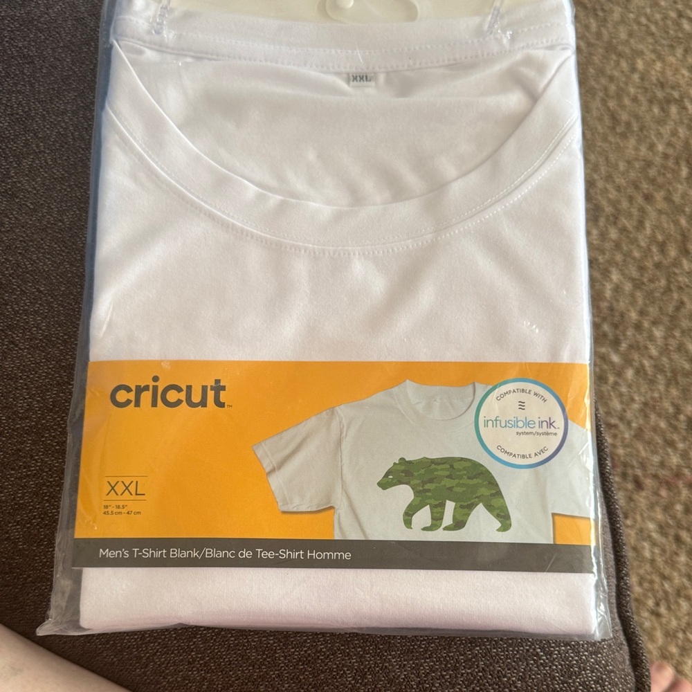 Cricut White Men's T‑Shirt Blank